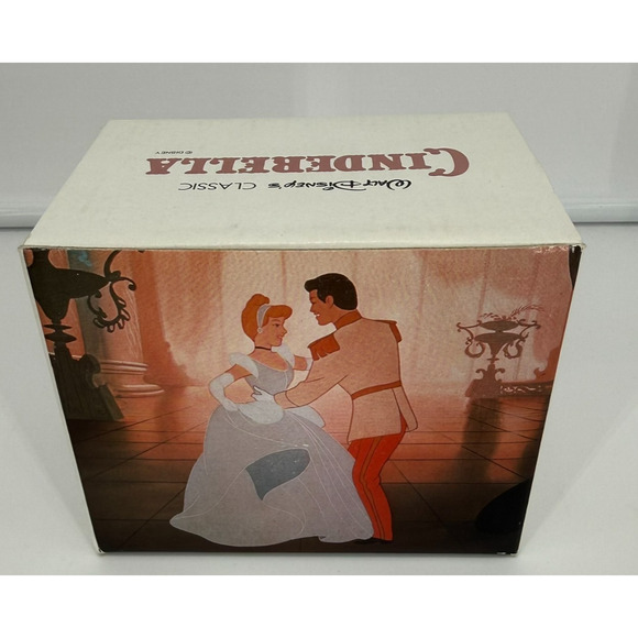 Vintage Walt Disney Cinderella & Prince Charming Dancing Collectible Coffee Mug - Picture 7 of 9